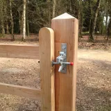 Miniatuur van Engelse boogpoort - Lariks / Douglas