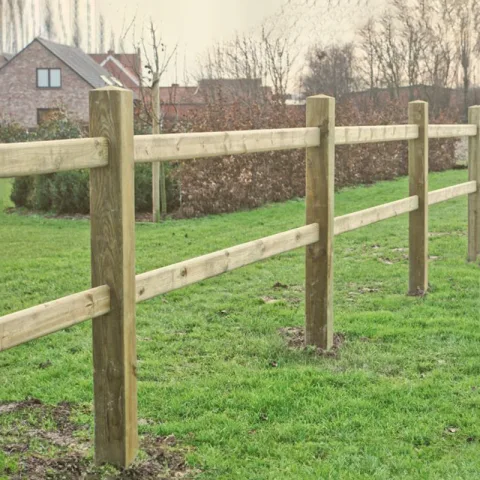 Grenen paardenomheining - vierkant