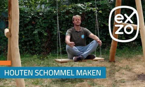 Handleiding | Een houten schommel met geschuurde robinia palen maken