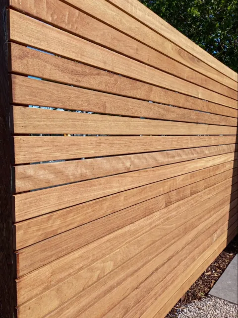 Tuinwand Hardhout - Open voeg