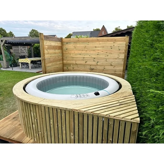 Simtub 4 - Houten omkadering met hottub