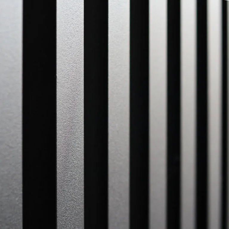 Automatische aluminium poort - 'Aldea' zwart