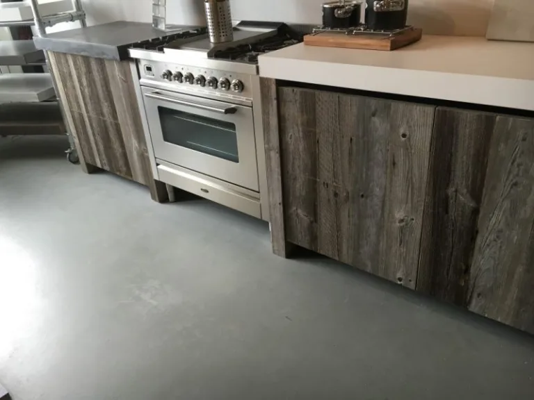 Barnwood plaat Insbruck - Naaldhout