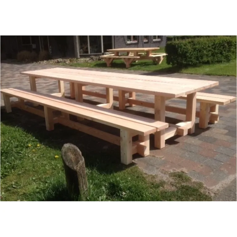 Tafel met zitbank - Douglas