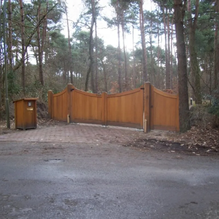Eiken draaipoort - 'Zeinepoort'